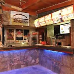 Charlies Venus Apartments