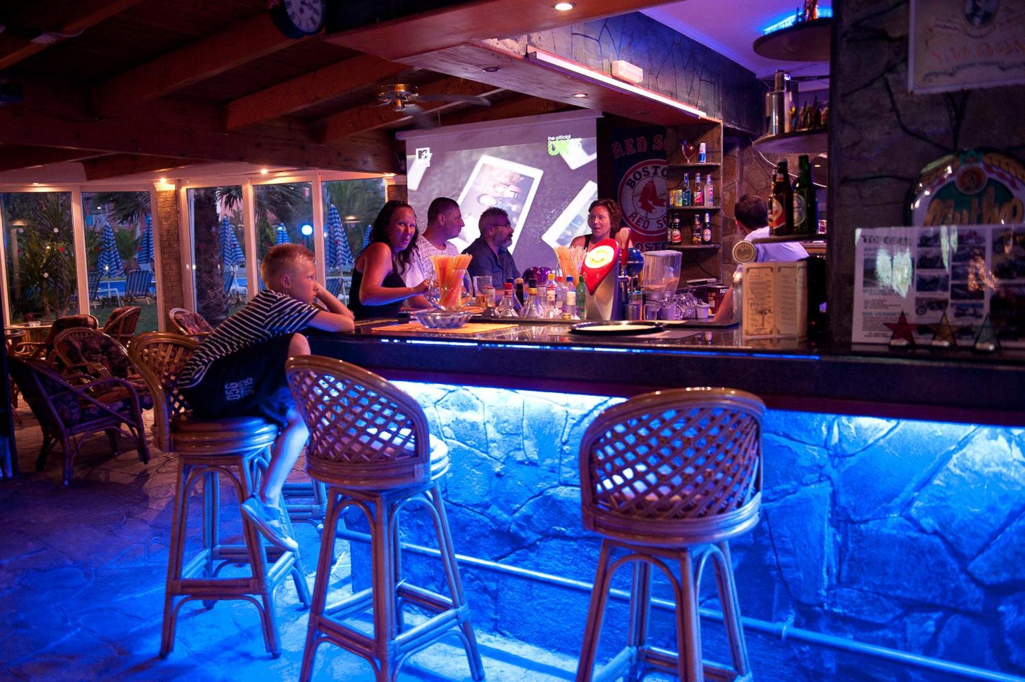 Charlies Venus Aparthotel