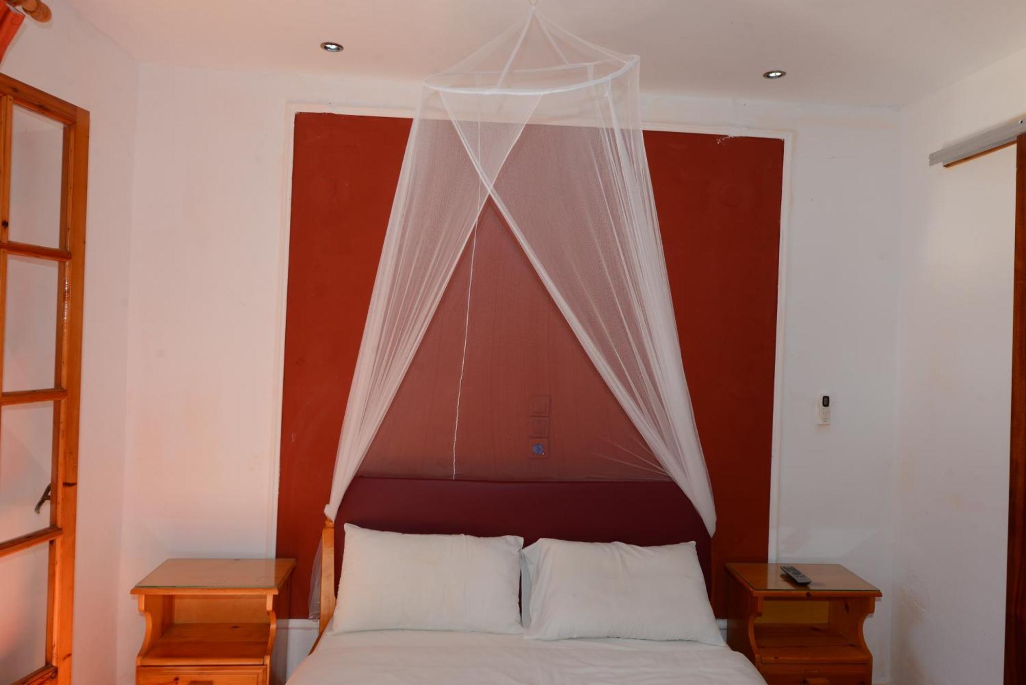Aparthotel Charlies Venus Roda (Corfu)