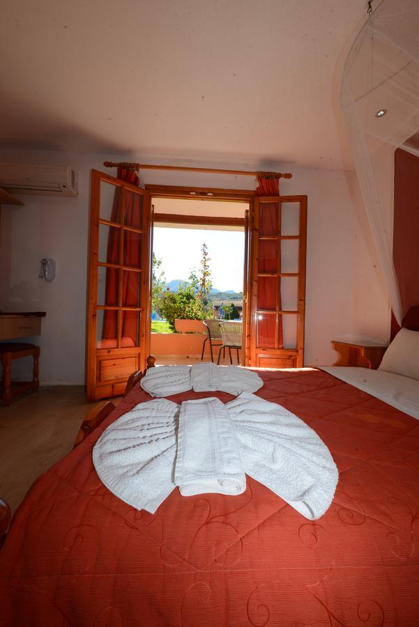 Charlies Venus Aparthotel